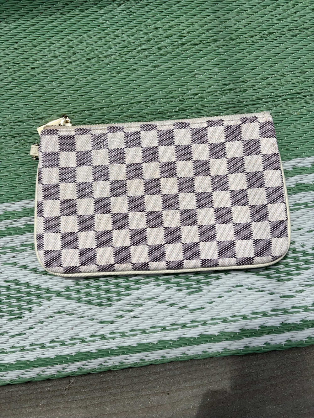 Classic Checkerboard Wristlet Clutch in Ivory and Gray